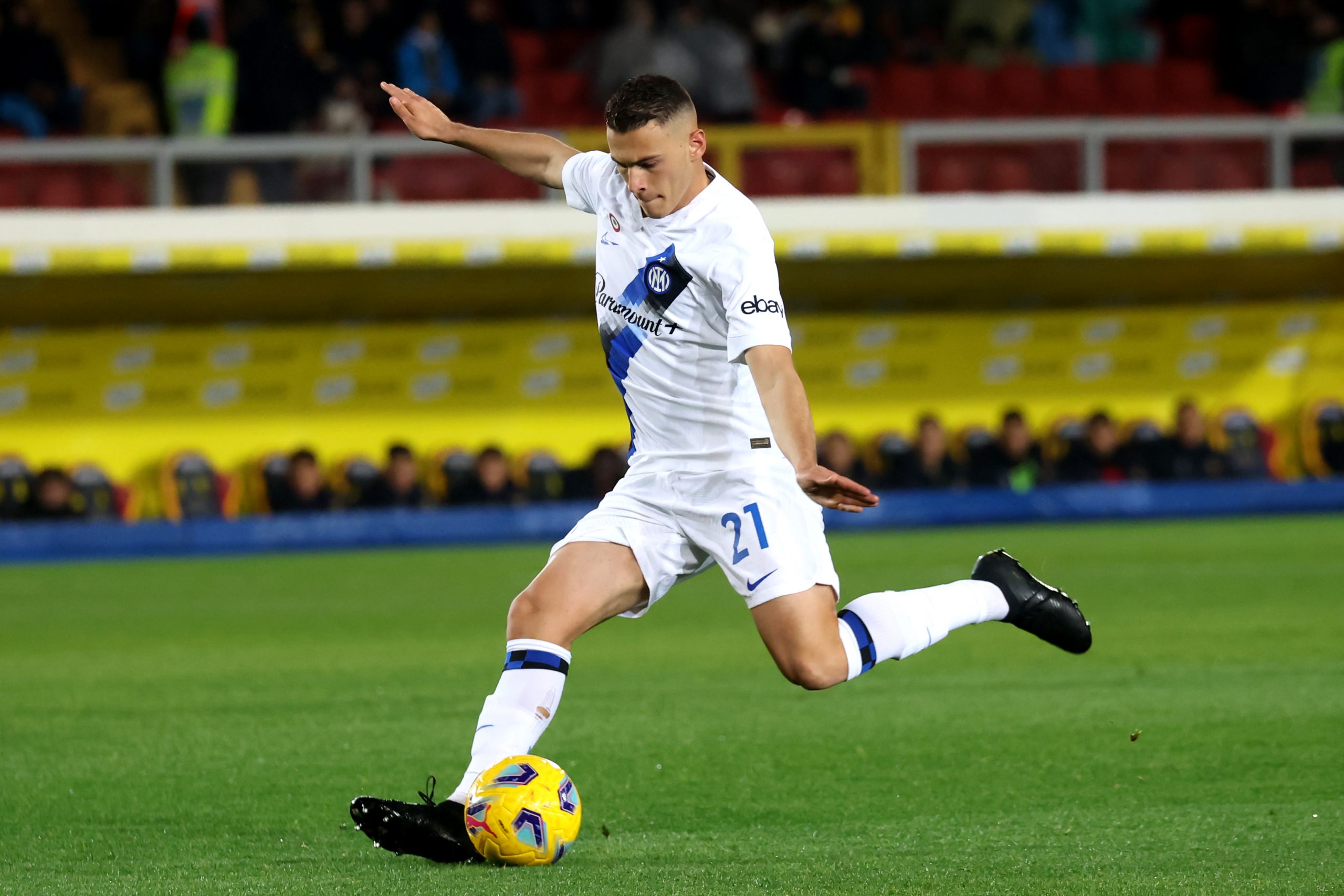 Kristjan Asllani, Lecce-Inter